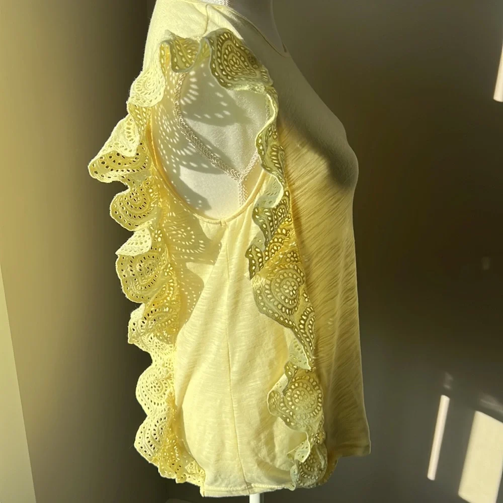 Doe & Rae Ruffle Top - Picture 6 of 10